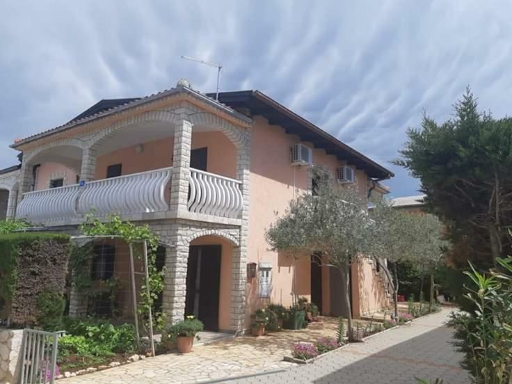 Apartmani Katica Vir Esterno foto